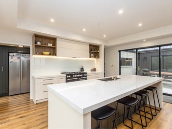 Substantial Modern Home Base & Lifestyle -...