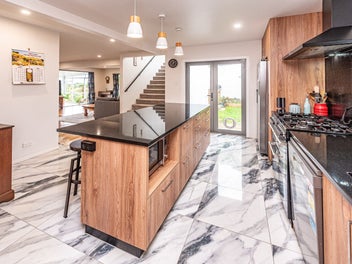 Elevated hilltop residence with sea views