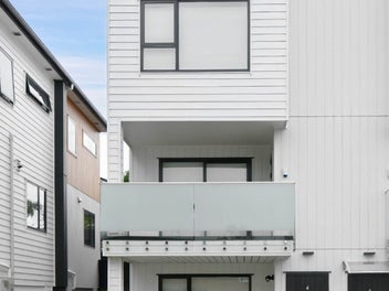 Modern & Affordable Townhouse in Prime Location