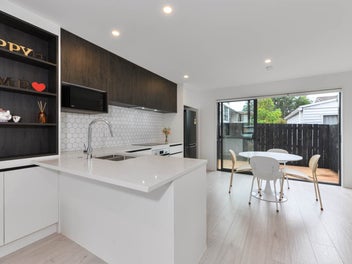 Modern & Affordable Townhouse in Prime Location