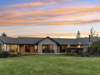 Pinnacle of lifestyle living - your private oasis