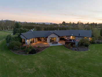 Pinnacle of lifestyle living - your private oasis