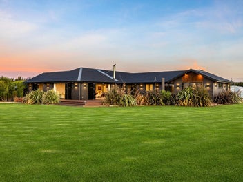 Exceptional Lifestyle. Top-End Luxury.