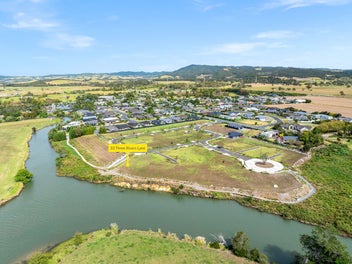 Trophy Water Front Section