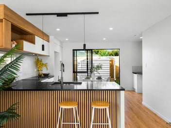 Move In Now - Brand New & Freehold