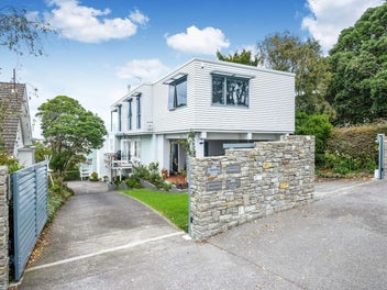 Image 1 of 20