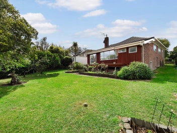 SO RARE – 782m2 site – PRIME LOCATION