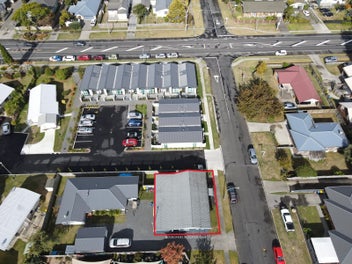 Image 1 of 6
