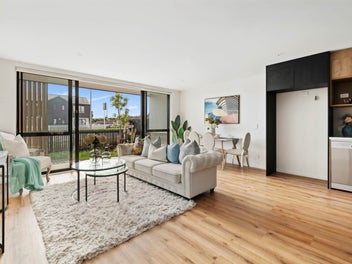 Owner Must Sell! Modern Ground Floor in Prime Spot