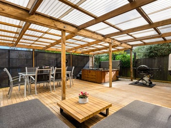 2 Brms + 2 Multi-Use Rooms & Covered Alfresco