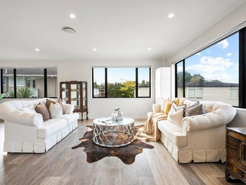 Luxury Family Living in Blockhouse Bay