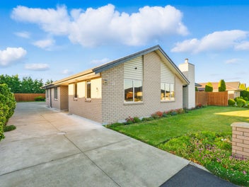 Spacious Family Living+ 4-Car Garage