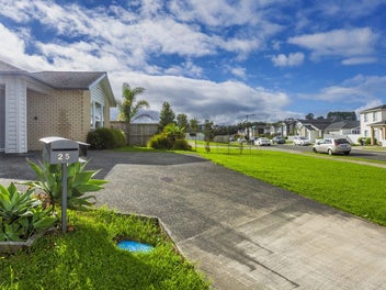 8 Bedrooms in Silverdale!