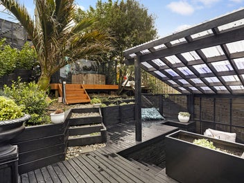 ARCHITECTURAL DESIGN - VERSATILE LIVING