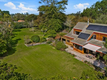 Coastal country living - seriously for sale