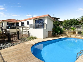 Great Family Living in Western Heights!