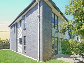 Modern Living, with Backyard & Double Parking