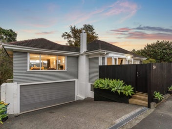 Family Home with great school zones!
