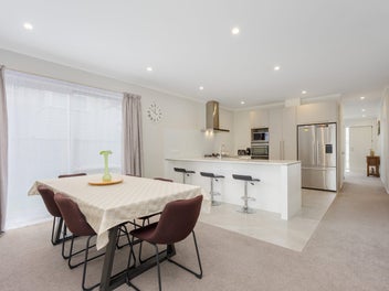 Stylish Family Living in the Heart of Red Beach