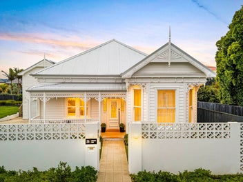 The White Villa – Timeless Elegance