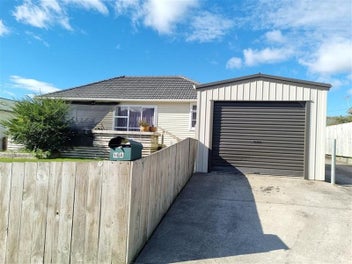 Image 1 of 7