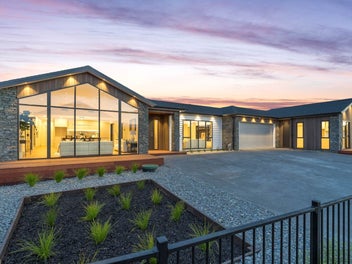 Elegant Home + Legal Income