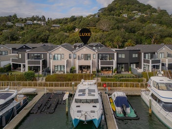 Sunsets and Serenity - Ultimate Waterfront Luxury