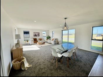 SUNNY & SPACIOUS - Open Home Sunday 12.15pm