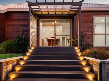 Lynmore Modern Comfort