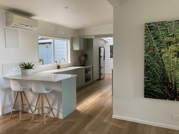 Sanctuary with Harbour Views and Native Surrounds
