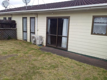 Image 1 of 7