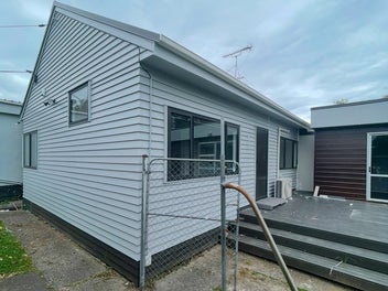 Image 1 of 8