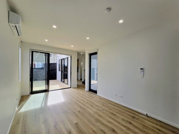 Image 1 of 18