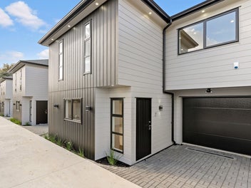 Spacious new standalone in Papatoetoe!