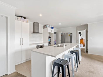 Prime Corner Position – Modern Home, Endless A...