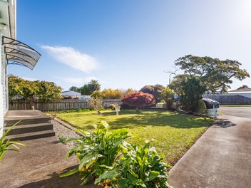 A Renovator's Dream with Huge Potential!