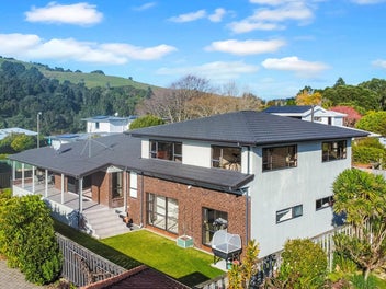 The complete package - location, views &...