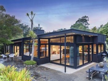 Sublime Architecture, Supreme Location