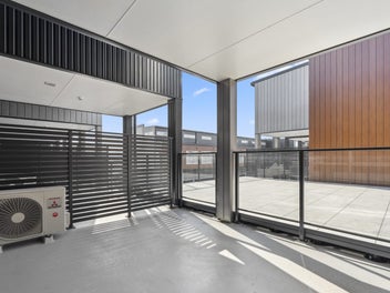 BEST CBD LOCATION, DEPOSIT ONLY $31,250!*