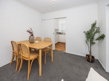RENOVATED RENTAL - $410 PW RENT !