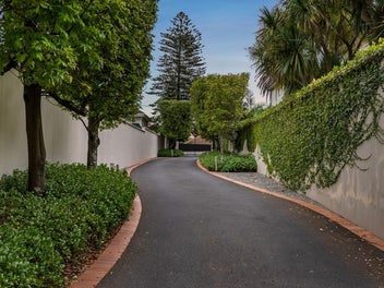 A masterclass in city-fringe living
