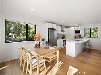 Fully Renovated Family Home, CCC - Move In & Relax