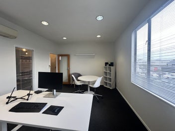 Image 1 of 6