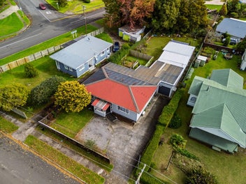 Dual Income Opportunity or Extended Whanau Haven
