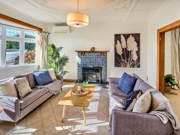 TIMELESS ELEGANCE IN A 1920'S CLASSIC