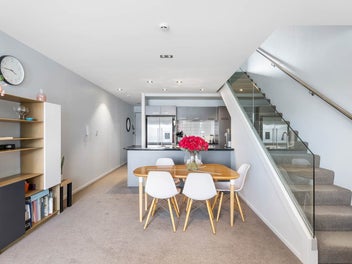 Immaculate & Generous in Takapuna