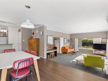 Size, style & schools - Enquiries over $950,000
