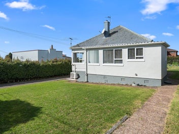 Relocated Owner Says Sell!
