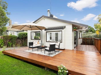 Freestanding / Renovated / North-facing