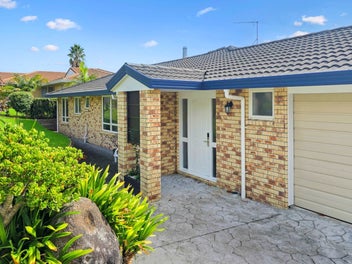 Classic Brick & Tile - Renovated & Ready to Move